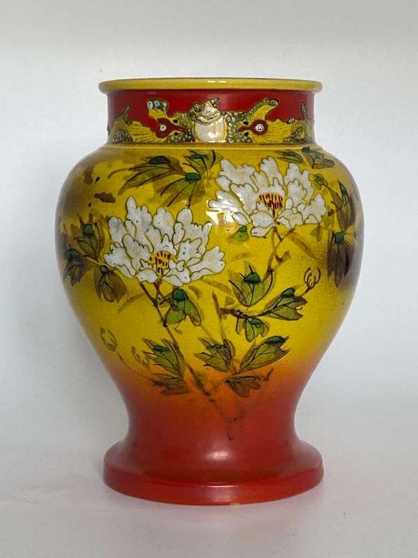 Japansk vase i keramikk  