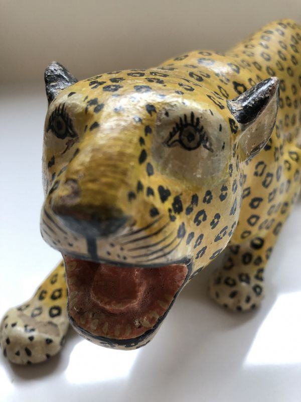 Indisk antikk leopard i papirmasje 