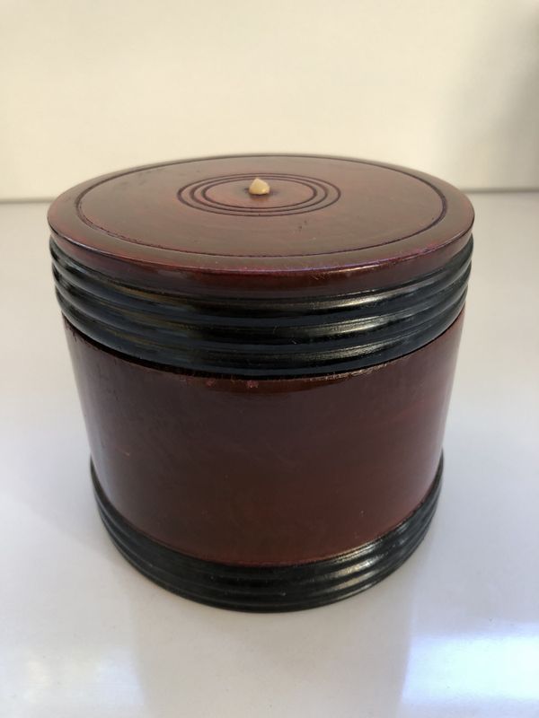 Håndlaget indisk vintage boks  