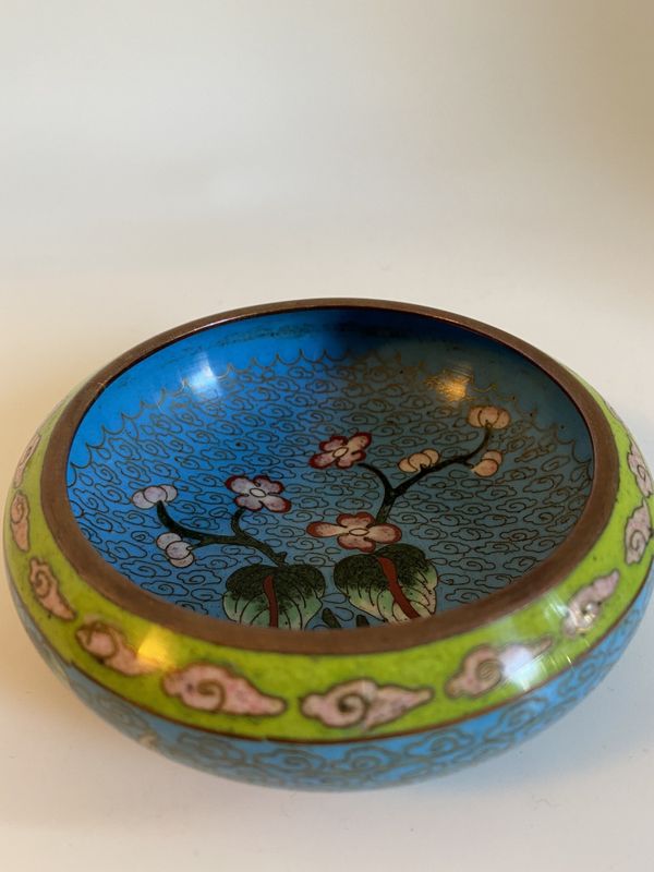 Miniatyrer cloisonné teknikk 