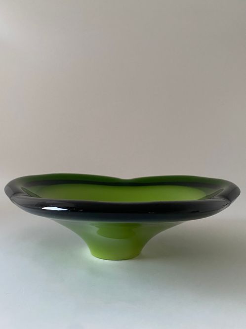 Main Image Nydelig skål i kunstglass 
