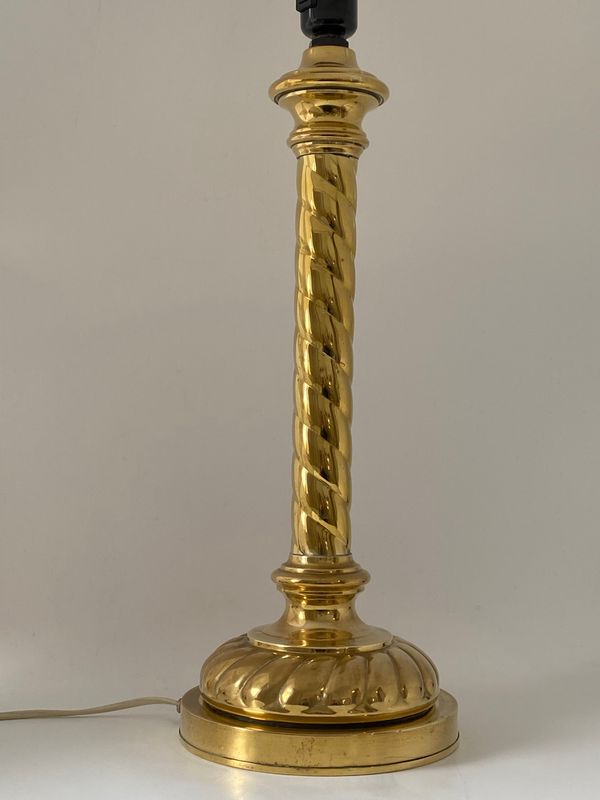 Antikk bordlampe  i messing