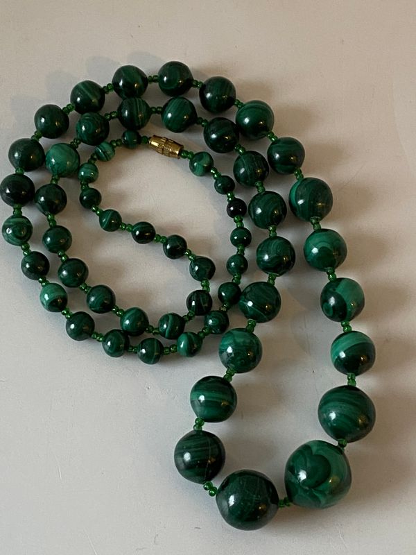 Vintage smykkesett i malakitt 