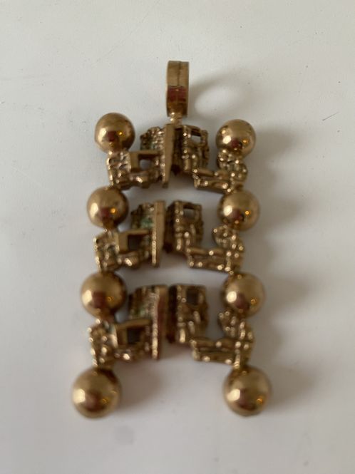 Hovedbilde Bronse anheng Kalevi Sara Finland