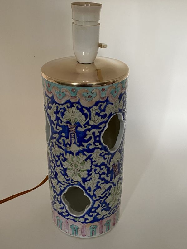Sylinderformet orientalsk lampefot 