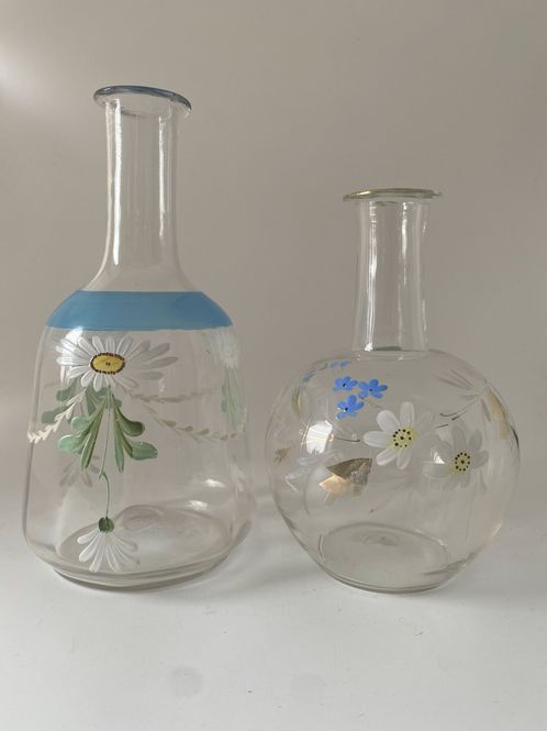 Hovedbilde Vintage karafler med blomstermotiv 