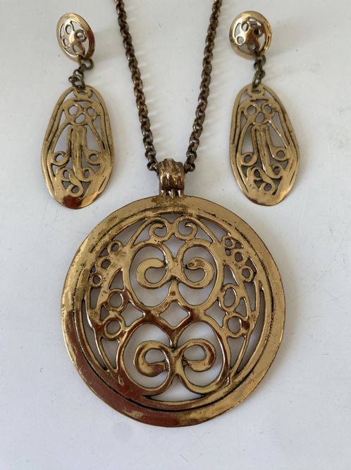 Main Image Halskjede og øredobber bronse Hillestad 
