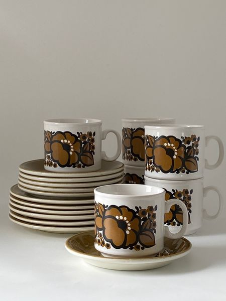 utforsk kategorien serviser. Komplette serviser og seler