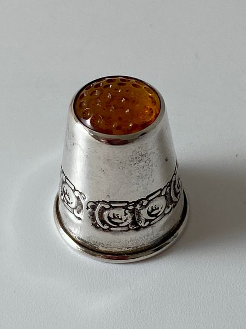 Hovedbilde Fingerbøl i sølv 