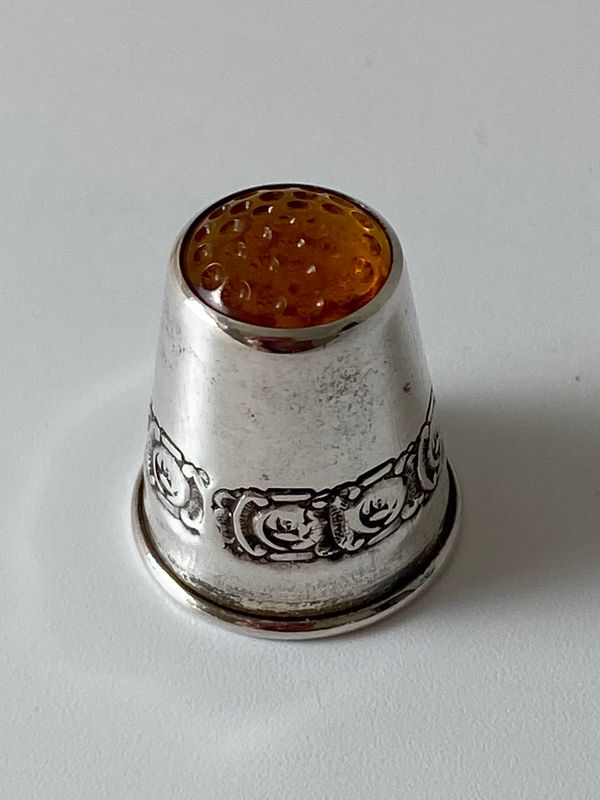 Fingerbøl i sølv 
